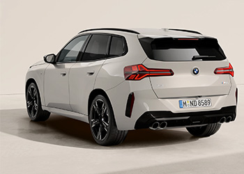 BMW X3 M50 xDrive Heckansicht